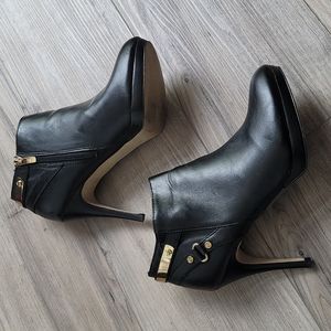 Marc Fisher Booties Black and Gold Size 8